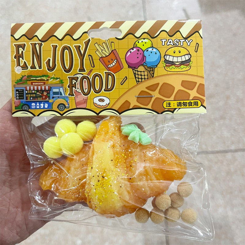 Jucarie Antistres Squishy, Klevo, cu Revenire Lenta, Squeeze Pinch Family, Model Croissant, 10x8 cm, 90g, Ambalaj Transparent, Maro