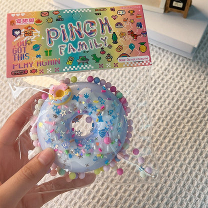 Jucarie Antistres Squishy, Klevo, cu Revenire Lenta, Squeeze Pinch Family, Model Gogoasa, 6x6 cm, 99g, Ambalaj Transparent, Albastru