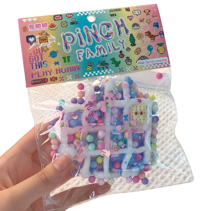 Jucarie Antistres Squishy, Klevo, cu Revenire Lenta, Squeeze Pinch Family, Model Waffle, 6x6 cm, 99g, Ambalaj Transparent, Multicolor
