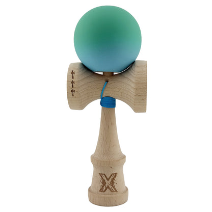 Kendama X Originala, Profesionala, Klevo, Big Cups V2, Rubber Grip cu Cupe Mari, Rulment Metalic cu Ata 55 cm, Verde/Albastru