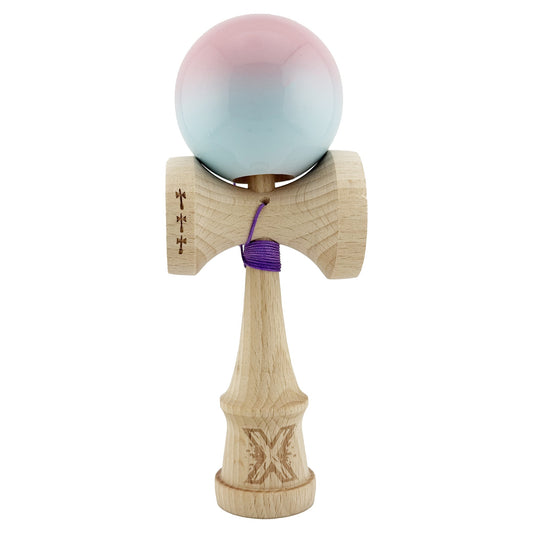 Kendama X Originala, Profesionala, Klevo, Big Cups V2, Super Sticky cu Cupe Mari, din lemn 18 cm, Rulment Metalic cu Ata 55 cm, Roz/Albastru deschis