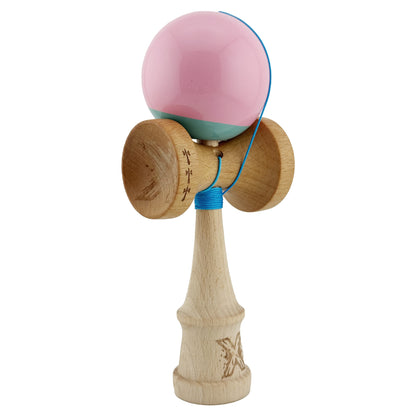 Kendama X Originala, Profesionala, Klevo, Big Cups V2, Super Sticky cu Cupe Mari, Rulment Metalic, din lemn 18 cm, Ata 55 cm, Roz/Verde