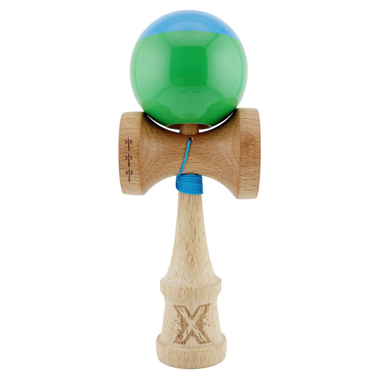 Kendama X Originala, Profesionala, Klevo, Big Cups V2, Super Sticky cu Cupe Mari, Rulment Metalic, din lemn 18 cm, Ata 55 cm, Albastru/Verde
