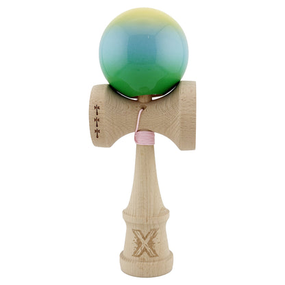 Kendama X Originala, Profesionala, Klevo, Big Cups V2, Super Sticky Cupe Mari, Rulment Metalic cu Ata 55 cm, Galben/Albastru deschis/Verde