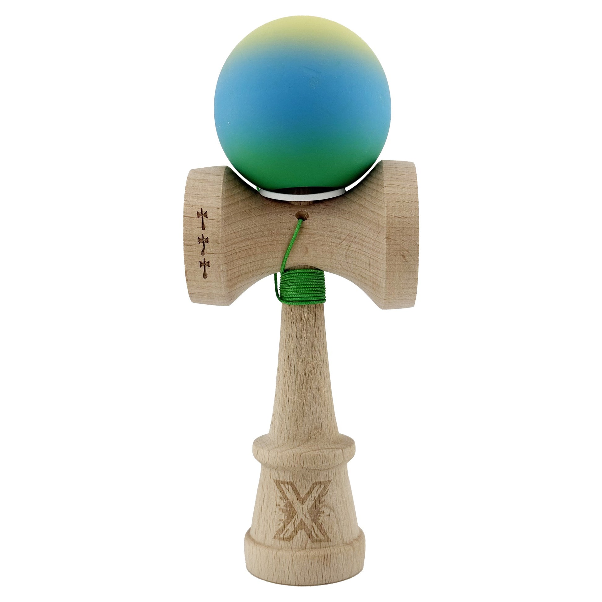 Kendama X Originala, Profesionala, Klevo, Cupe Mari KING SIZE V3, Rubber Grip, Gaura in Baza, Rulment Metalic, din lemn 18 cm, Ata 62/65 cm, Gradient Galben/Albastru/Verde