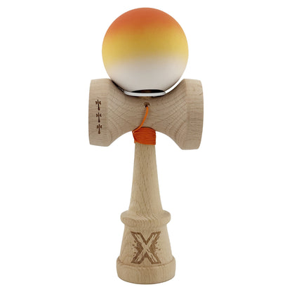 Kendama X Originala, Profesionala, Klevo, Cupe Mari KING SIZE V3, Rubber Grip, Gaura in Baza, Rulment Metalic, din lemn 18 cm, Ata 62/65 cm, Gradient Portocaliu/Galben/Alb