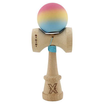 Kendama X Originala, Profesionala, Klevo, Cupe Mari KING SIZE V3, Rubber Grip, Gaura in Baza, Rulment Metalic, din lemn 18 cm, Ata 62/65 cm, Gradient Roz/Galben/Albastru deschis