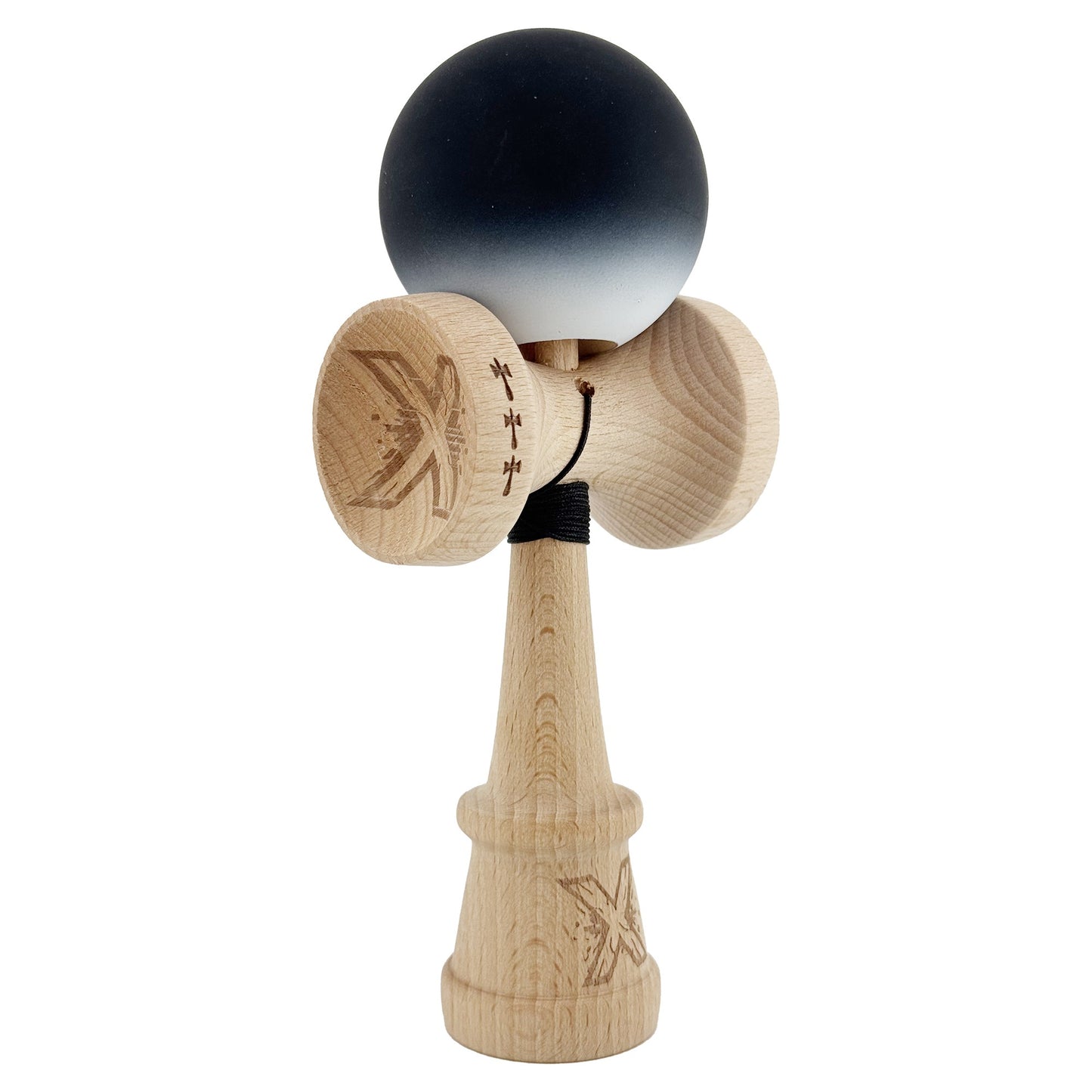 Kendama X Originala, Profesionala, Klevo, Cupe Mari KING SIZE V3, Rubber Grip, Gaura in Baza, Rulment Metalic, din lemn 18 cm, Ata 62/65 cm, Gradient Negru/Alb