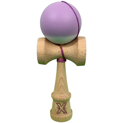 Kendama X Originala, Profesionala, Klevo, din Lemn cu Bila Cauciucata, 18 x 6 x 7 cm, Gradient Mov/Alb
