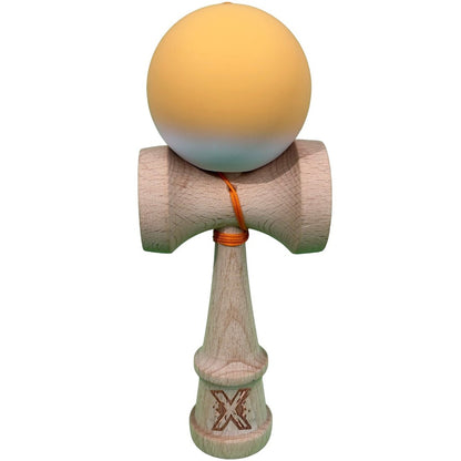 Kendama X Originala, Profesionala, Klevo, din Lemn cu Bila cu Invelis din Cauciuc, 18 x 6 x 7 cm, Rubber Grip, Portocaliu/Alb