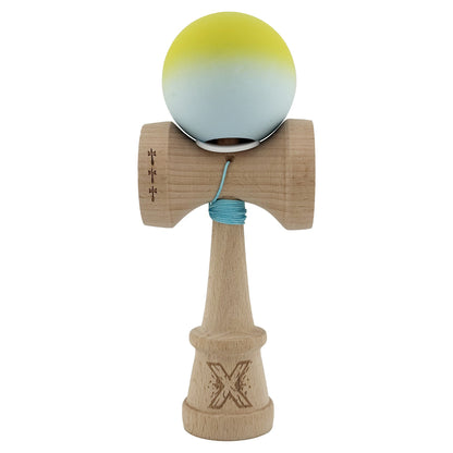 Kendama X Originala, Profesionala, Klevo, Rubber Grip, Cupe Mari KING SIZE V3, Gaura in Baza, Rulment Metalic, din lemn 18 cm, Ata 62/65 cm, Gradient Galben/Verde deschis
