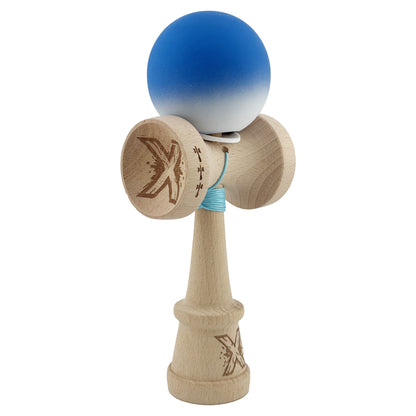 Kendama X Originala, Profesionala, Klevo, Rubber Grip, Cupe Mari KING SIZE V3, Gaura in Baza, Rulment Metalic, din lemn 18 cm, Ata 62/65 cm, Gradient Albastru/Alb