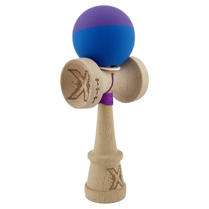 Kendama X Originala, Profesionala, Klevo, Rubber Grip, Cupe Mari KING SIZE V3, Gaura in Baza, Rulment Metalic, din lemn 18 cm, Ata 62/65 cm, Bicolor Mov/Albastru