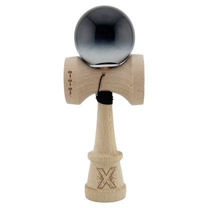 Kendama X Originala, Profesionala, Klevo, Super Sticky cu Cupe Mari KING SIZE V3, Gaura in Baza, Rulment Metalic, din lemn 18 cm, Ata 62/65 cm, Gradient Negru/Alb