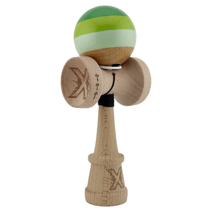 Kendama X Originala, Profesionala, Klevo, Super Sticky cu Cupe Mari KING SIZE V3, Gaura in Baza, Rulment Metalic, din lemn 18 cm, Ata 62/65 cm, Special Verde degrade
