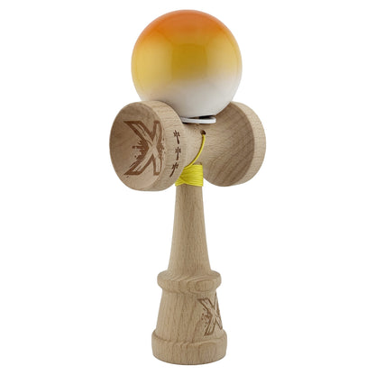 Kendama X Originala, Profesionala, Klevo, Super Sticky cu Cupe Mari KING SIZE V3, Gaura in Baza, Rulment Metalic, din lemn 18 cm, Ata 62/65 cm, Gradient Portocaliu/Galben/Alb