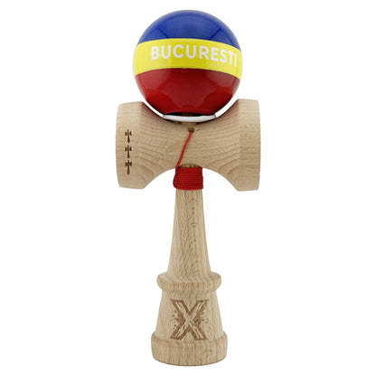 Kendama X Originala, Profesionala, Klevo, Tricolor Edition BUCURESTI, Super Sticky cu Cupe Mari KING SIZE V3, Rulment Metalic si Gaura in Baza, din Lemn 18 cm, Ata 62/65 cm, Multicolor