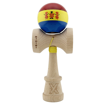 Kendama X Originala, Profesionala, Klevo, Tricolor Edition Stil Romanesc, Super Sticky cu Cupe Mari KING SIZE V3, Rulment Metalic si Gaura in Baza, din Lemn 18 cm, Ata 62/65 cm, Multicolor