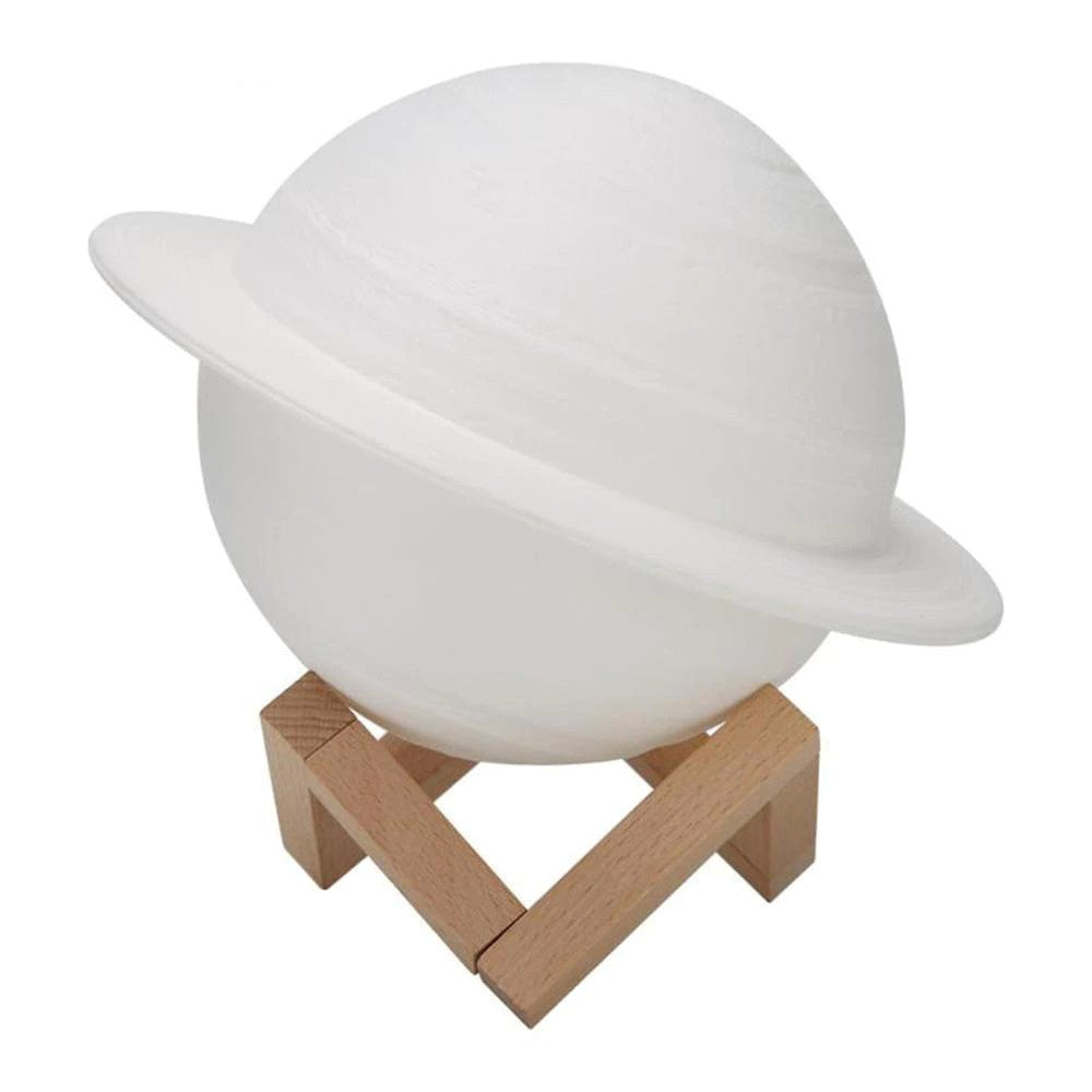 Lampa de veghe cu telecomanda in forma de Saturn 3D Saturn Light 16 culori, alimentare baterii, stand lemn inclus, 15 cm, Klevo