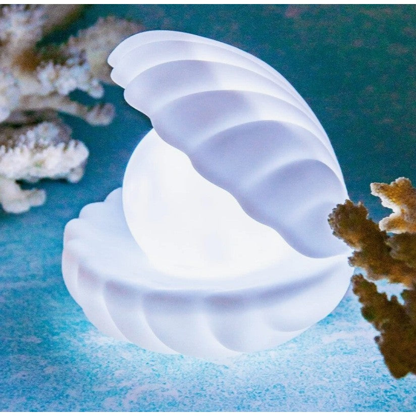 Lampa de Veghe, Klevo, Model Scoica cu Perla, Lumina Calda, 6x5 cm, Led, Baterii Incluse 3 x LR44, Alb