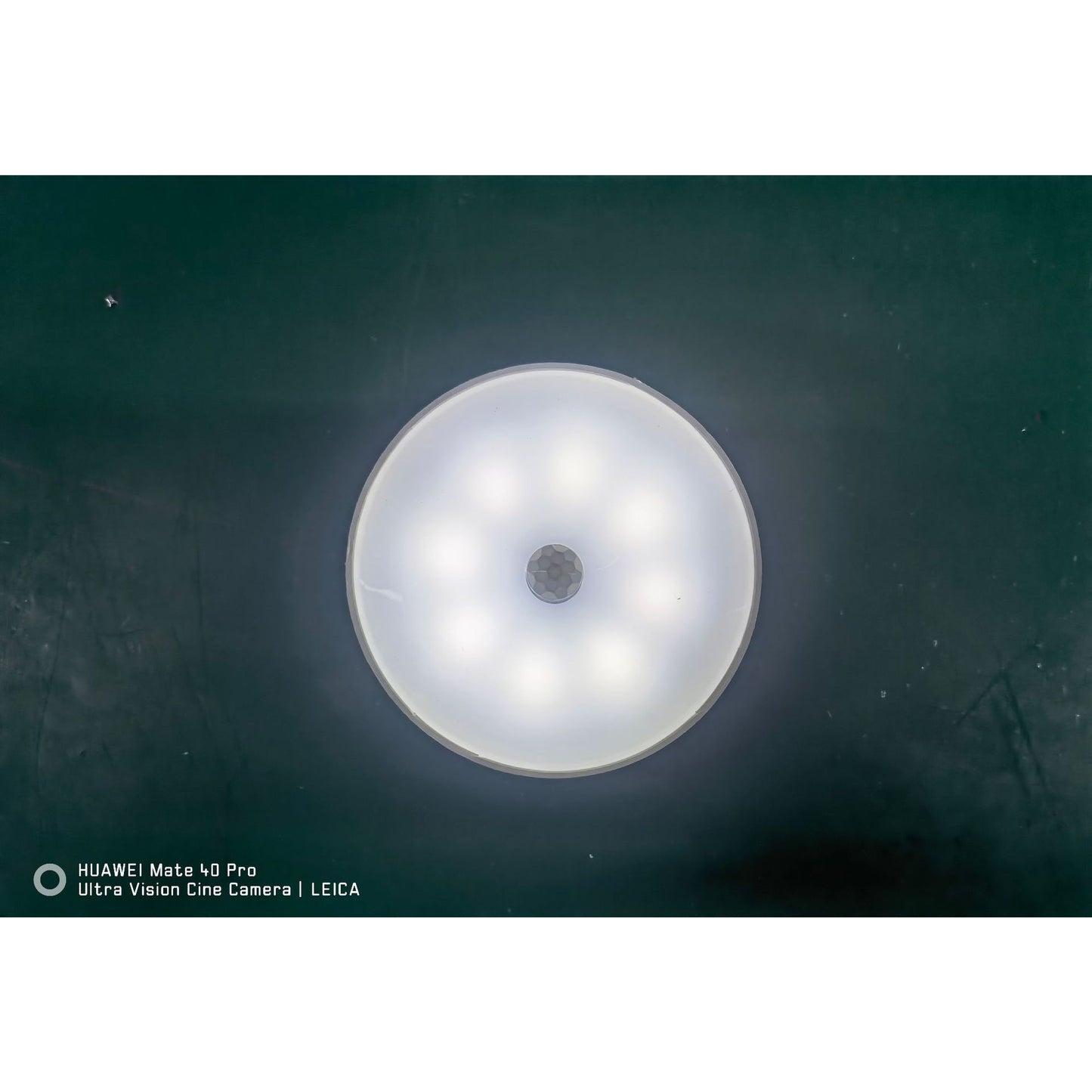 Lampa de Veghe LED, Klevo, cu Senzor de Miscare, Doua Tipuri de Lumina Alb Rece, Incarcare USB, Intrerupator On/Off/Auto, 0.6W, 300mAh, Design Rotund, Alb, 8.5x2.3 cm