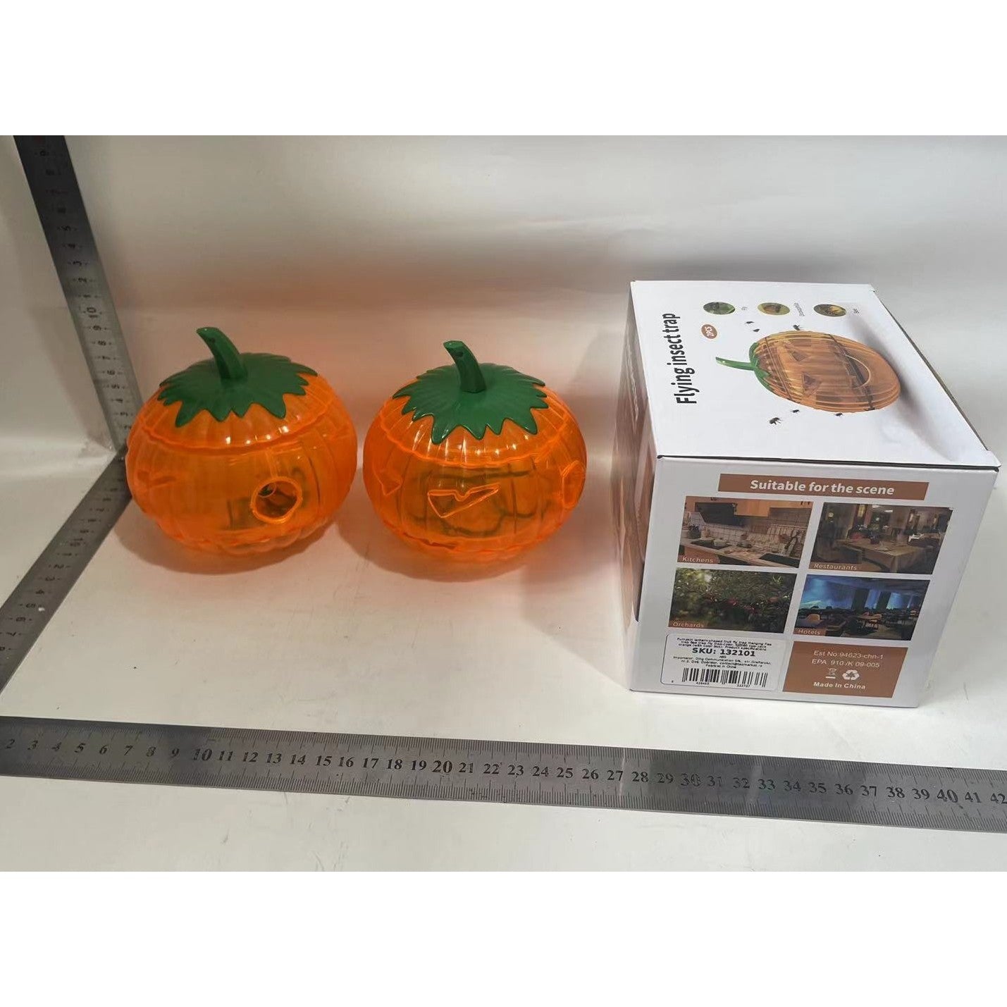 Set 2 Capcane pentru Insecte, Klevo, Forma de Dovleac, 12x9.2x12.2 cm, din ABS, Portocaliu