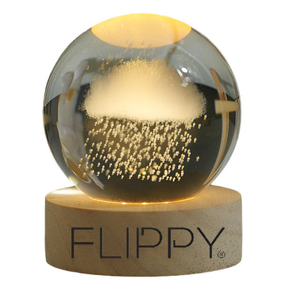 Lampa LED Decorativa, Klevo, cu Bila de Cristal cu Diametru 6cm, Model Nor Ploios 3D, Alimentare USB, Suport din Lemn, Lumina Alb Cald