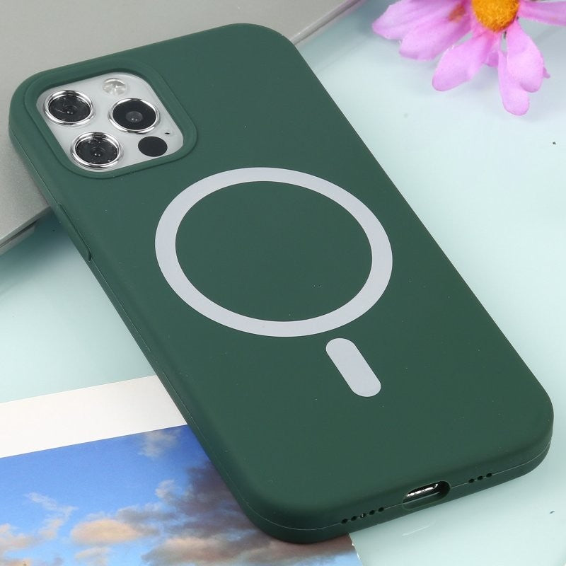 Husa MagSafe liquid large hole magnetic shell pentru Apple iPhone 14, Full Cover, Liquid Silicone, Magnetica, Incarcare Wireless, Klevo, Verde