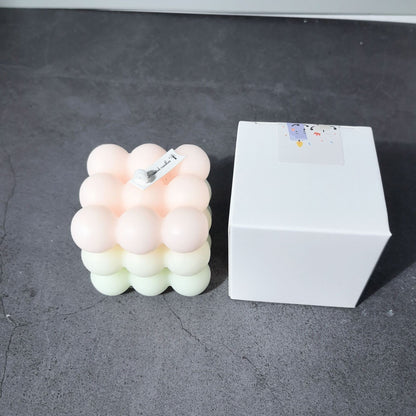 Lumanare Parfumata, Klevo, din Ceara De Soia, Model Cub, Gradient in 3 Culori Pale, 6x6x6 cm, Aroma de Piersici, Bej