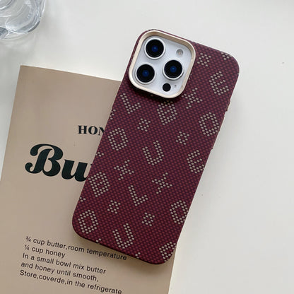 Carcasa Magnetica, Klevo, Compatibila Apple iPhone 16 Pro Max, din Fibra de Carbon, Litere Fosforescente, Maro