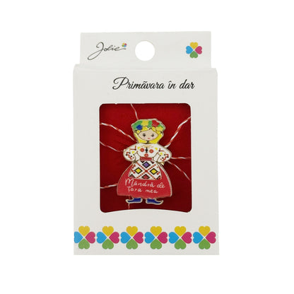 Martisor Brosa, Jolie, Model Mandra de Tara Mea, Metal Emailat in Culori, Sistem de Prindere cu Ac, Dimensiune 2.5–3 cm, Ambalaj Individual cu Design, Multicolor