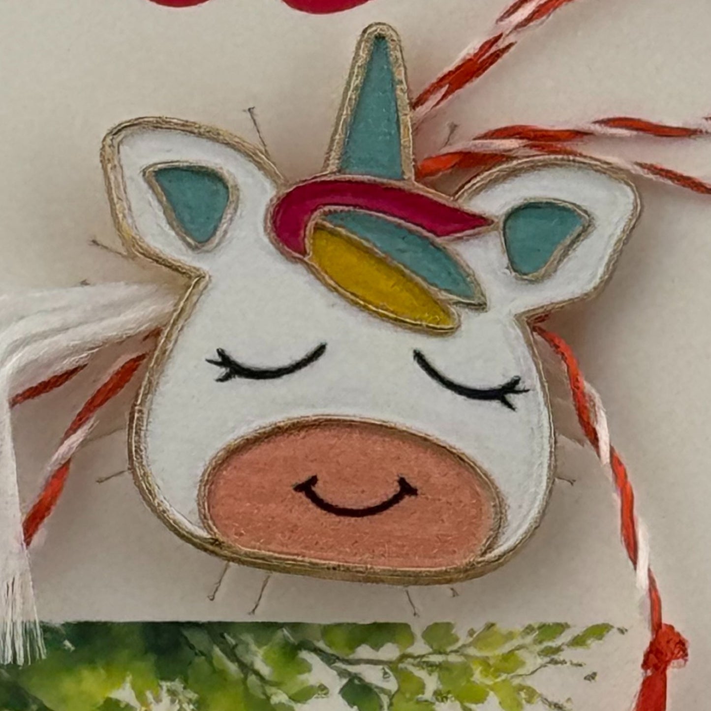Martisor pentru copii, Jolie, Material Metal, Ambalaj Carton cu Design, Dimensiune Brosa Aproximativ 2x2 cm, Multicolor, Model Unicorn