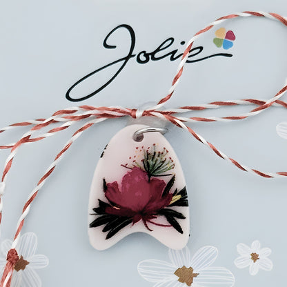 Martisor Traditional din Acril, Jolie, Model Floare Roz, cu Snur Impletit Alb/Rosu, Pandantiv 2 cm, Rosu/Alb
