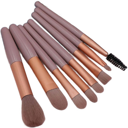 Mini Set Portabil 8 Pensule pentru Machiaj Klevo, Super Soft, Makeup Profesional/Incepatori, Maner Ergonomic, Gentuta Depozitare Inclusa, Maro