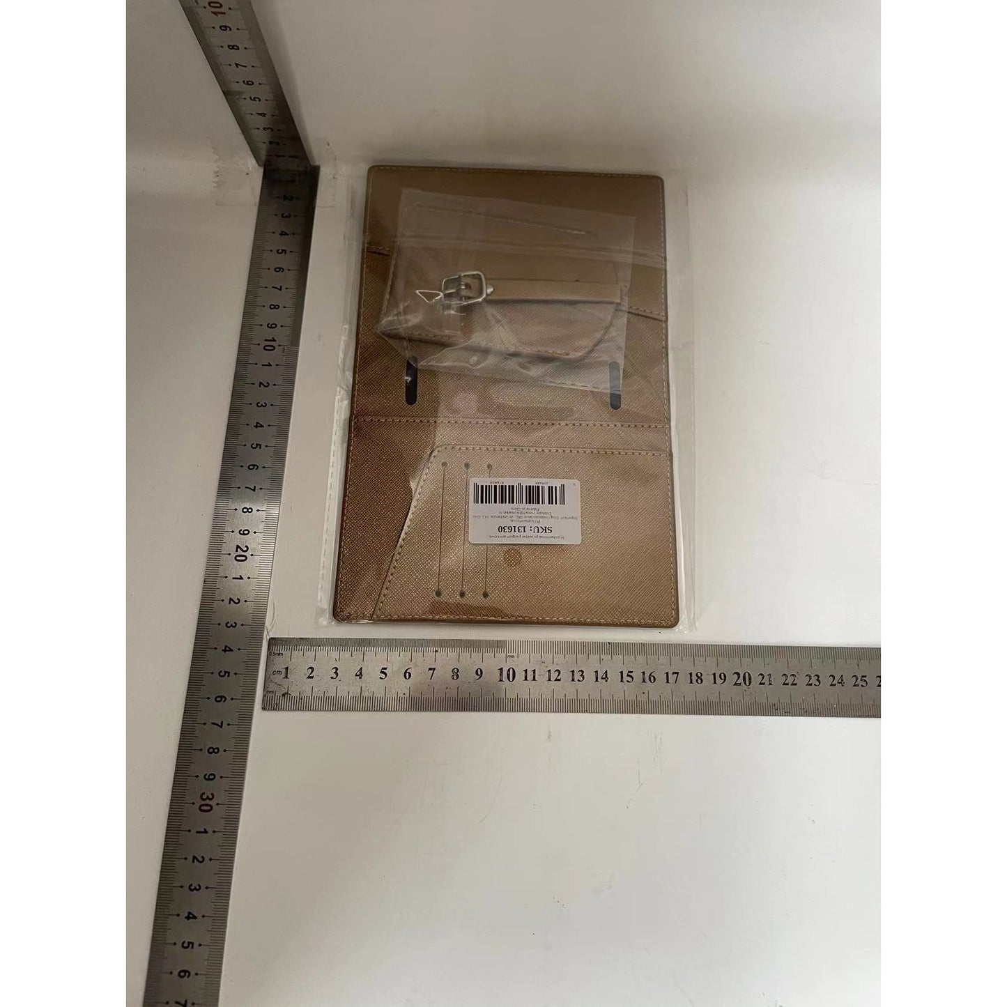 Portofel pentru Pasaport si Carduri, Klevo, 23x16 cm, 70g, din Piele PU, Suport Pix, Accesoriu Suport Eticheta, Unisex, Multifunctional, Maro