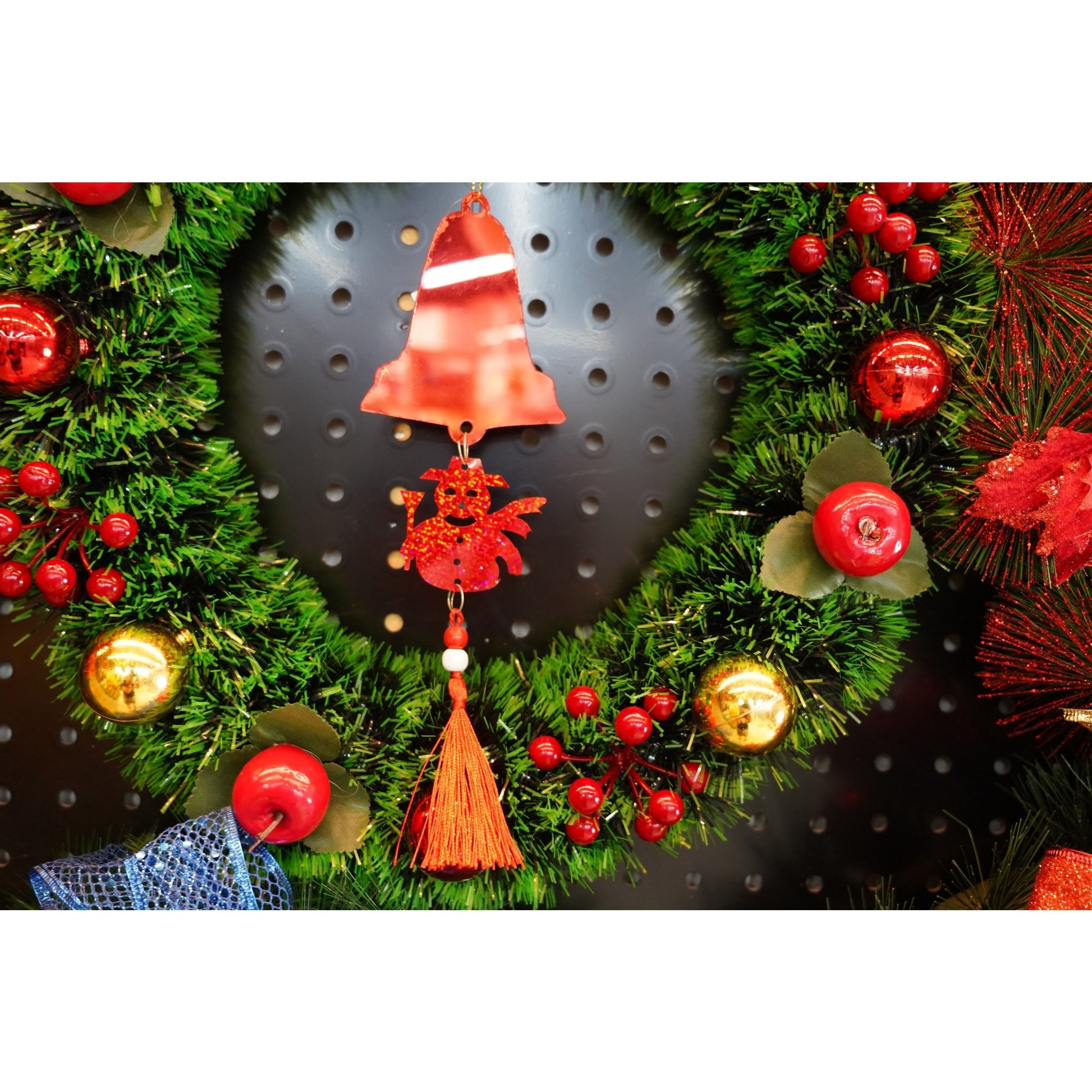 Ornament brad, Klevo, Clopotel, Om de zapada, Rosu, Lucios, 10*28CM, Acril, Interior/ Exterior
