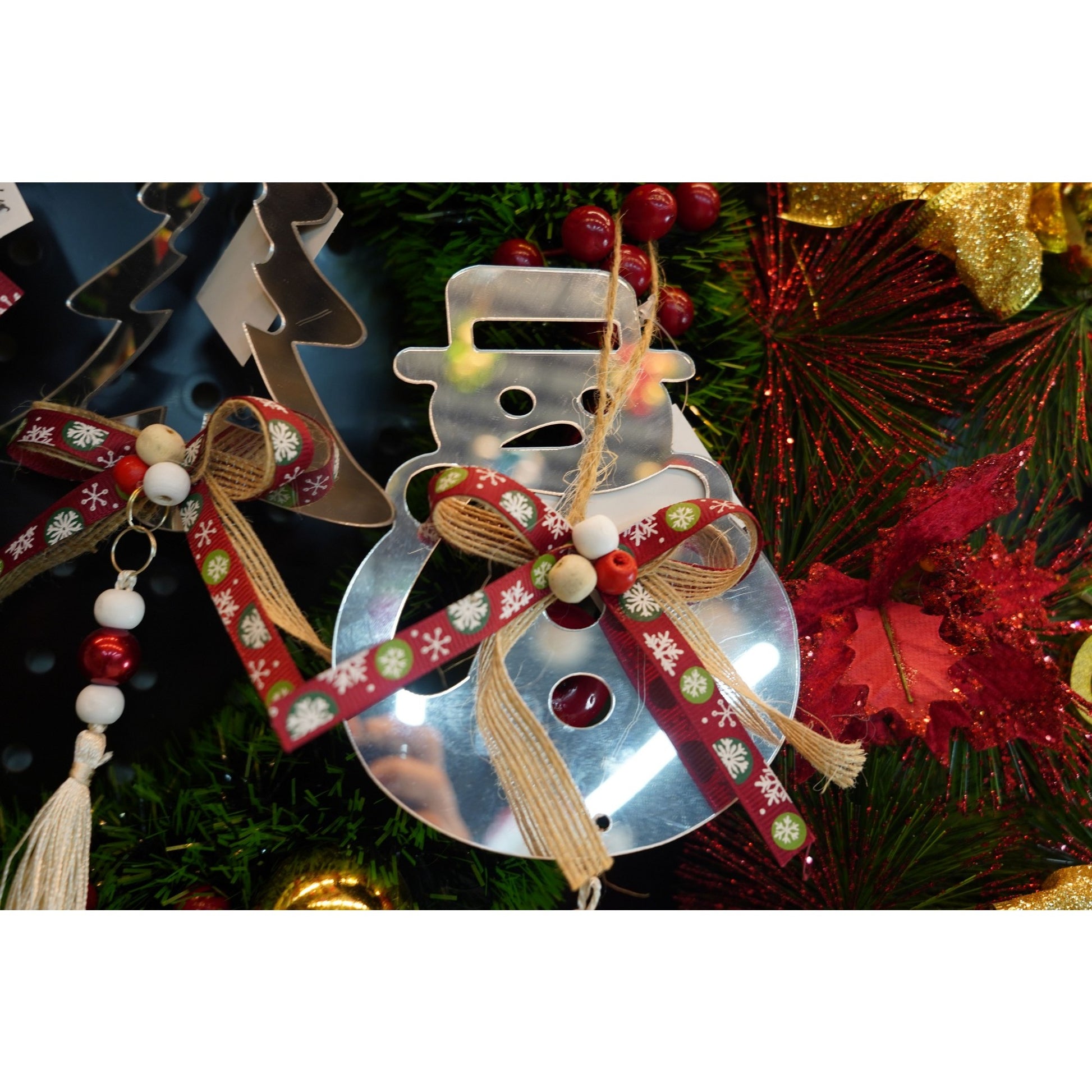 Ornament brad, Klevo, Om de zapada, Argintiu, Lucios, 14*26CM, Acril, Interior/ Exterior