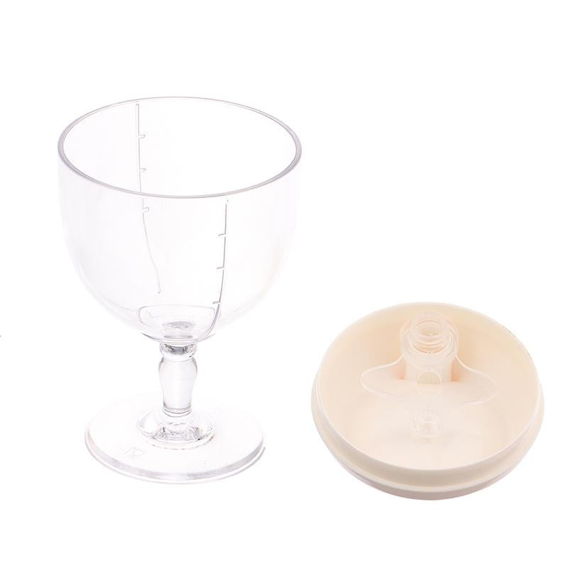 Pahar din Plastic Transparent cu Picior, Klevo, pentru Copii, 14 x 7.7 cm, cu Cioc Antiscurgere, + 3 Ani, Fara Maner, Galben