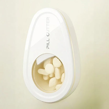 Cutie Taiat Pastile si Depozitare Medicamente, Klevo, Alba, 8x5x2.65 cm, Compacta si Portabila, Ideala Pentru Calatorii