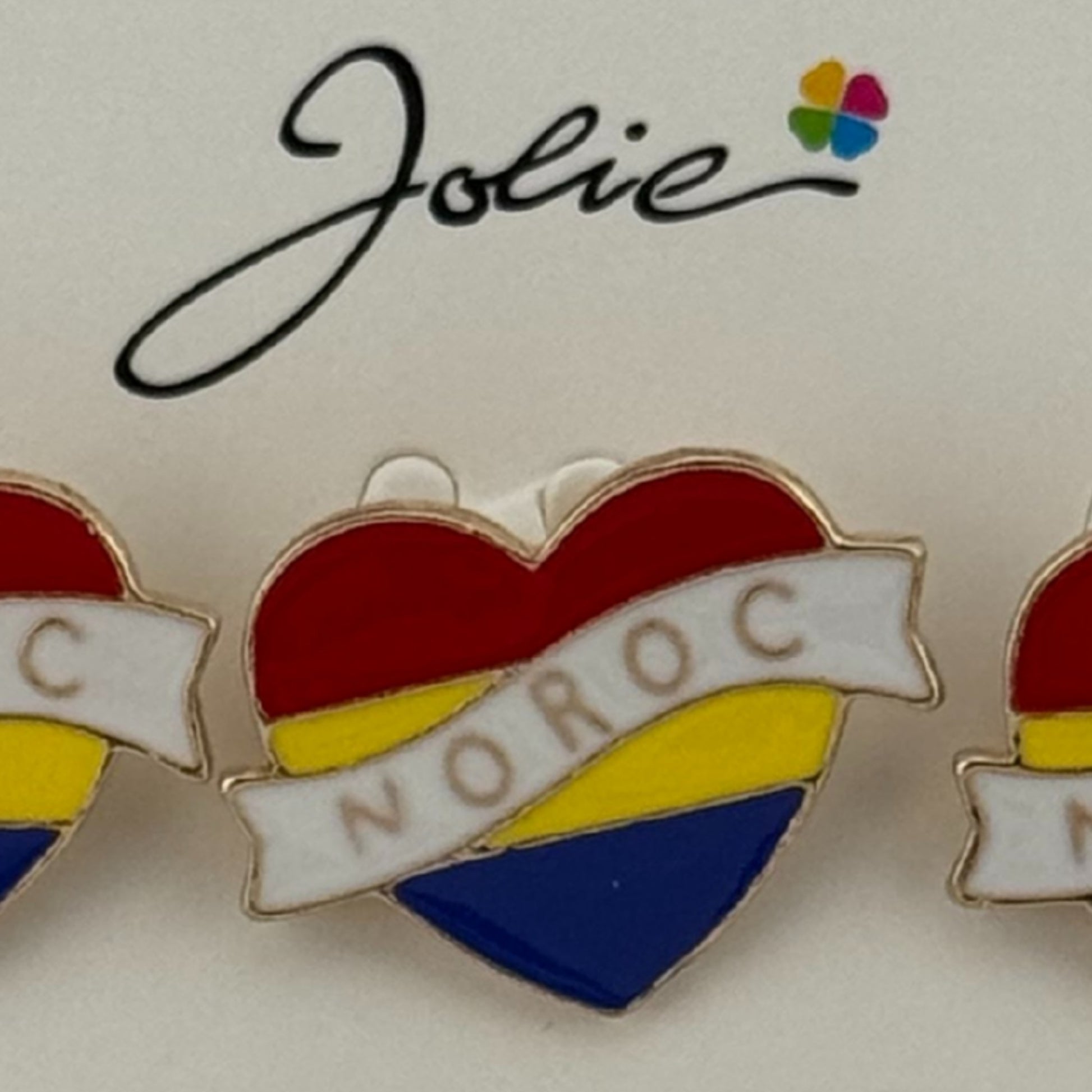 Set 12 Brose Martisor Primavara, Jolie, Model Inima Tricolor, cu Mesaj Noroc