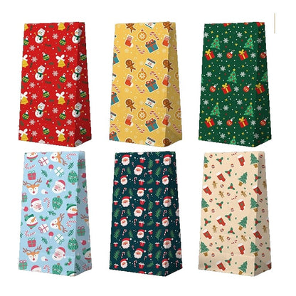 Set 12 Pungi de Cadou, Klevo, Tema Craciun, cu Motive Festive, 12 Stickere Incluse, 24 x 13 x 8 cm, din Hartie, Multicolor
