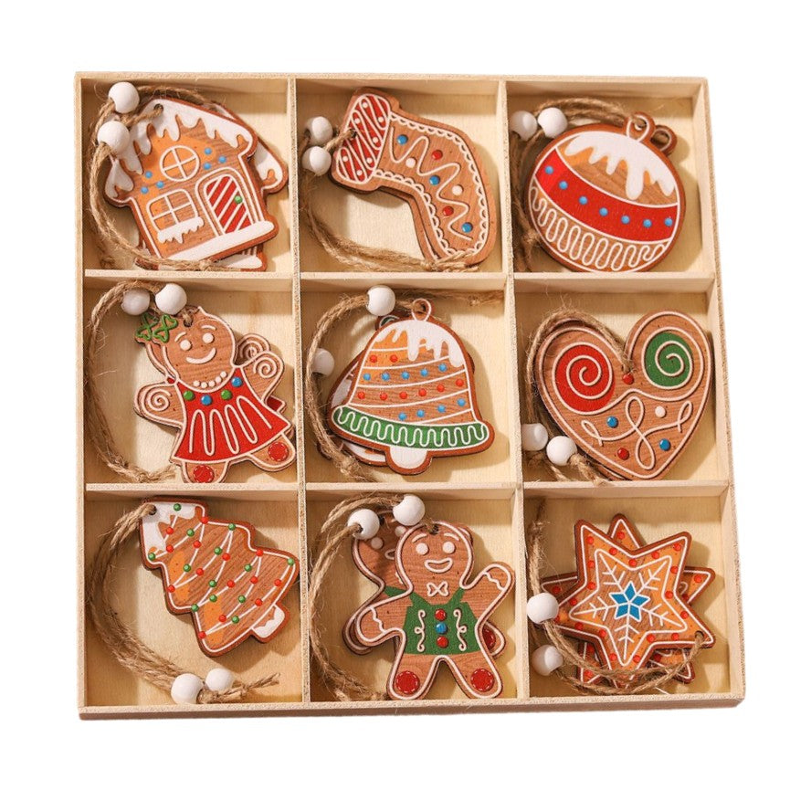 Set 18 Decoratiuni de Craciun din Lemn, Klevo, cu Snur pentru Agatare in Brad, Modele Diverse , Diferite Dimensiuni, Multicolor