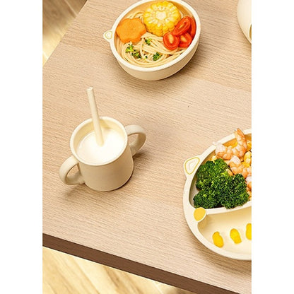 Set 2 Piese Hranire Bebelusi si Copii, Klevo, Cana cu Capac si Pai, din Silicon, fara BPA, de la 12 Luni, Model Pisicuta, 12 x 9.5 x 11 cm, Bej
