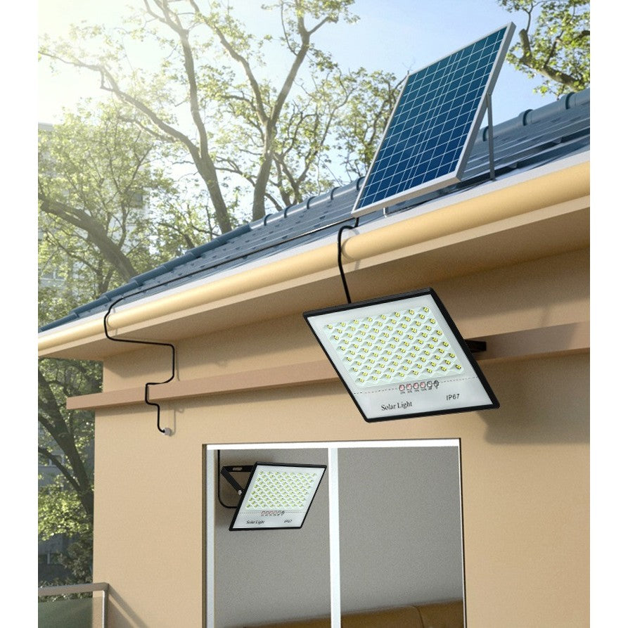 Set 2 proiectoare LED cu Panou Solar Klevo, Senzor de miscare, Telecomanda, Waterproof, 200 LED-uri incorporate, 65W, 24x18 cm, IP67, Design Modern, Negru