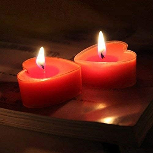 Set 9 Lumanari in Forma de Inima, Klevo, pentru Ziua Indragostitilor, Aroma de Capsuni, Ardere 3.5 h, din Parafina, 4 x 2 cm, Rosu