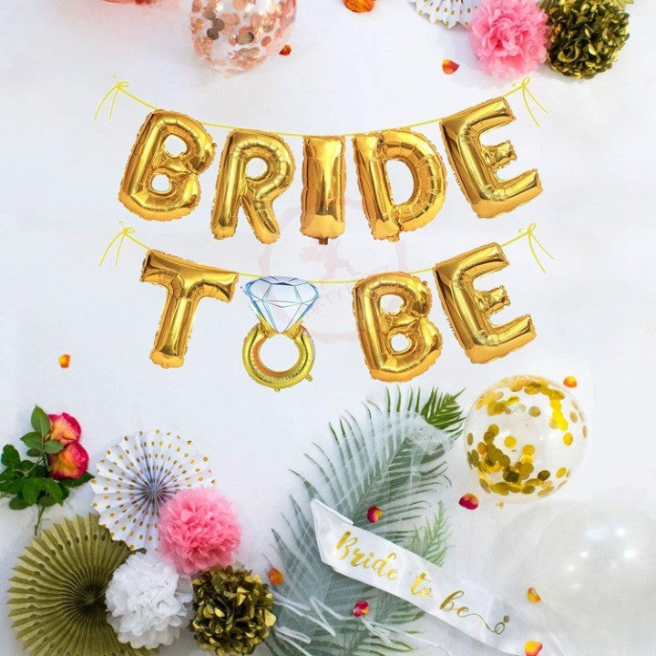 Set Baloane din Folie Metalizata, Klevo, Model Bride to Be cu Inel de Logodna, Litere de 40 cm, Baloane Party, Ambalaj Individual, Pai Inclus, Umflare cu Aer sau Heliu, Auriu