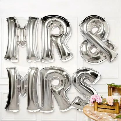 Set Baloane din Folie Metalizata, Klevo, Figurine Litere, Model MR&MRS, Tema Nunta, 40 cm, Baloane Party, Ambalaj Individual, Pai inclus, Umflare cu Aer sau Heliu, Argintiu