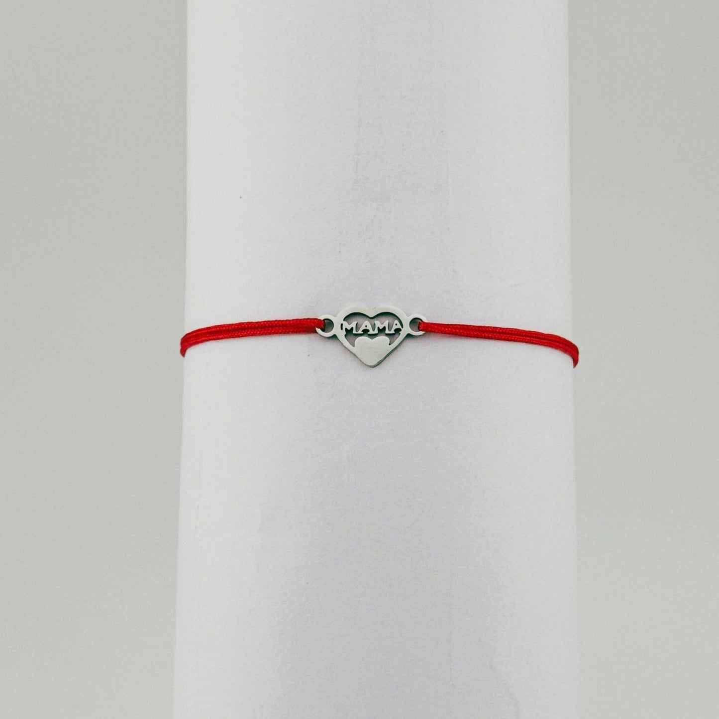 Bratara Martisor pentru Dama, Jolie, Model Inima cu Text Mama, Set 12 bucati, Pandativ Argintiu din Inox cu Snur Rosu Ajustabil