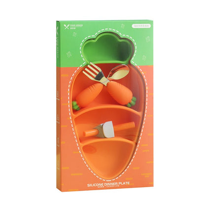 Set diversificare bebelusi Klevo, din silicon, 23.5 x 12.5 cm, 1 farfurie compartimentata in forma de morcov, lingurita si furculita, pai, perie pai, fara alergeni, ventuza fixare,  forma creativa,  portocaliu
