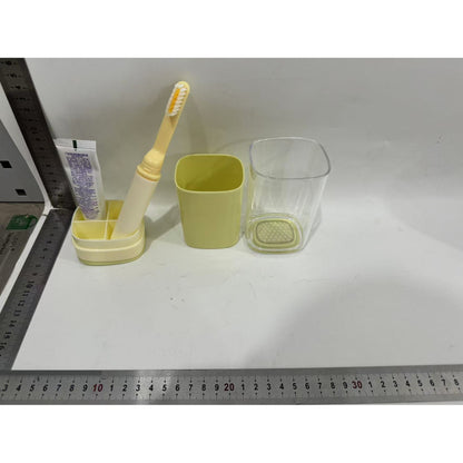 Cana Multifunctionala pentru Voiaj, Klevo, cu Functii de Depozitare si Suport Articole Igiena Dentara, 13 x 6.8 x 6 cm, Galben